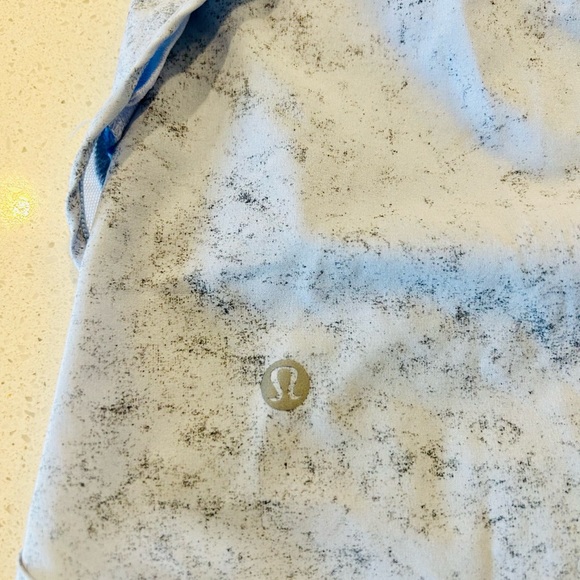 LuLuLemon Athletica golf/tennis skirt - fits size 4 - Picture 3 of 4